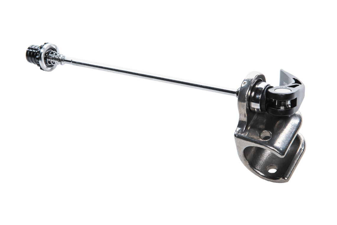 Thule xle mount ezHitch cup with quick release skewer